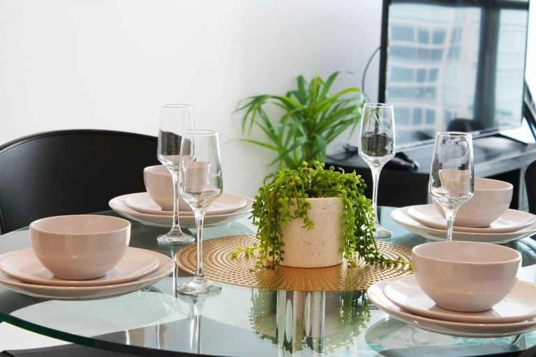 Food & Drinks 5, 2BR Food Drink Hub Pool 2 Cars Gym Rooftop, Newstead