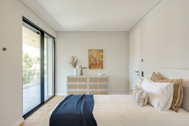 Bedroom 2, Cascais Contemporary Villa by Cadenzalux, Cascais