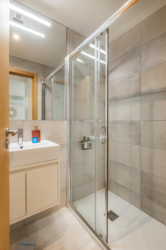 Bathroom 3, Duque de Saldanha Residences, Porto