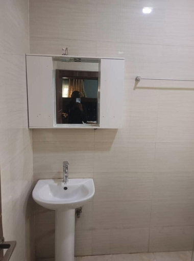 Bathroom 4, Angels Court Hotel and Suite, Bwari