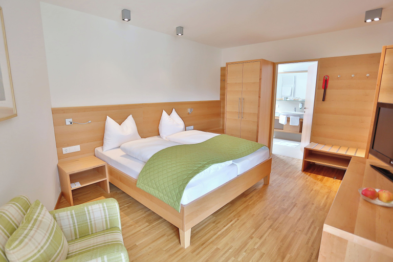 Bedroom 2, Hotel SeeRose, Feldkirchen