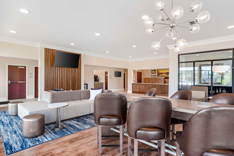 Public Area 2, Best Western Plus Two Rivers Hotel & Suites, Marengo