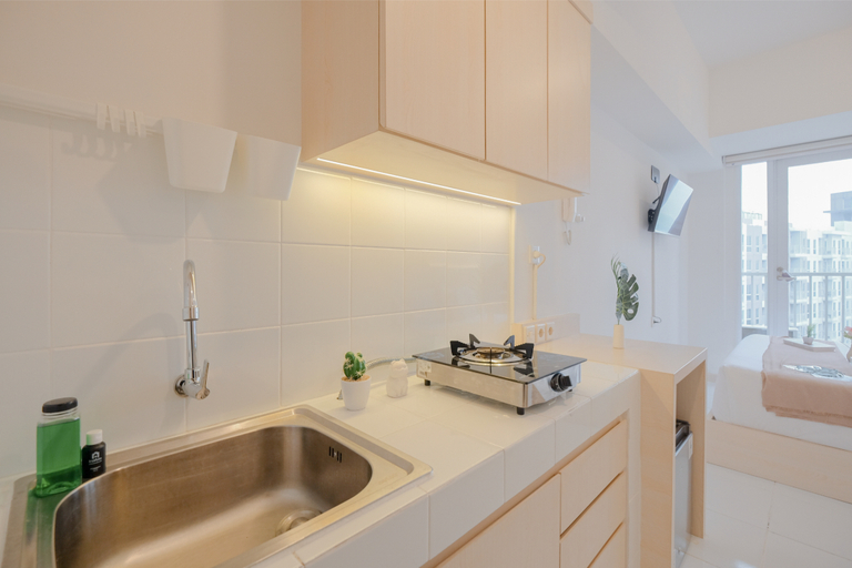 Others 4, Compact and Homey Studio at Tokyo Riverside PIK 2 Apartment By Travelio, Tangerang