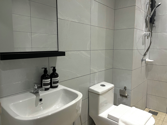 Bathroom 3, Amber Cove Melaka by Manhattan Group, Malacca City