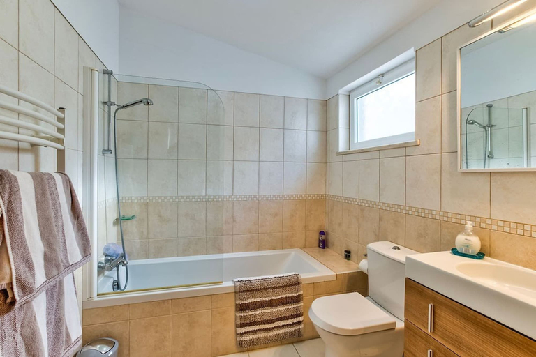 Room 2, Casa Thea Family Villa With Private Heated Swimm, Lagoa