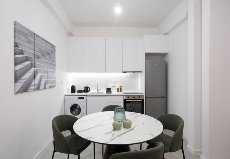Room 4, LIV - Comfortable Stylish Escape in Pagrati, Attica