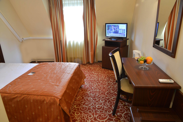 Bedroom 3, Central Ploiesti, Ploiesti