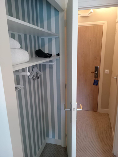 Bedroom 3, Best Western Flers Centre Gare, Orne