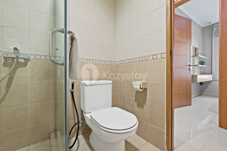 Bathroom, Brunel by Kozystay - Pondok Indah, South Jakarta