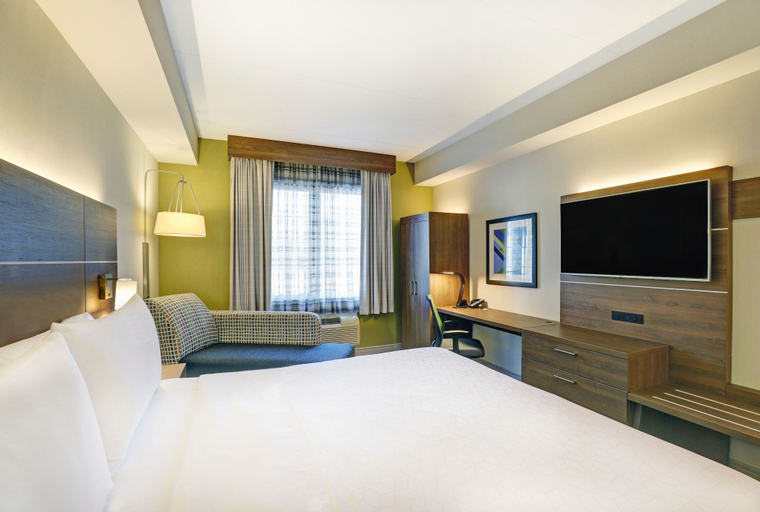 Bedroom 5, Holiday Inn Express WHITBY OSHAWA, Durham