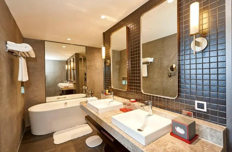 Bathroom 7