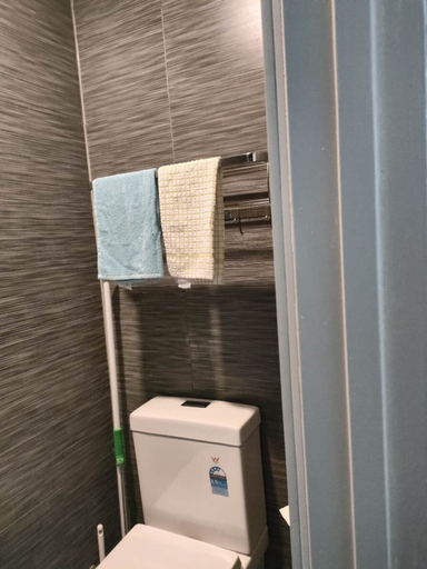 Bathroom 4, 1 Double and 1 sofa bed Studio, Waitakere