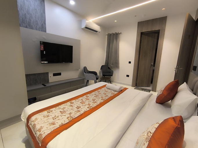 Bedroom 5, Qotel Comfort Veer Palace Green Park, Delhi