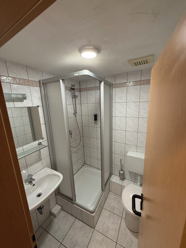 Bathroom 5, Eurocity Hotel, Main-Kinzig-Kreis