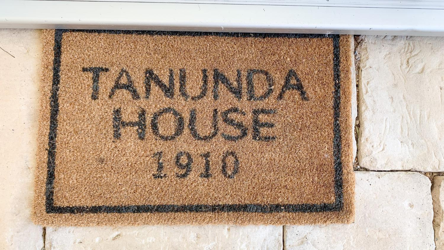 Exterior view 5, Tanunda House - Luxury 5 BR in Barossa Wine Region, Barossa - Tanunda
