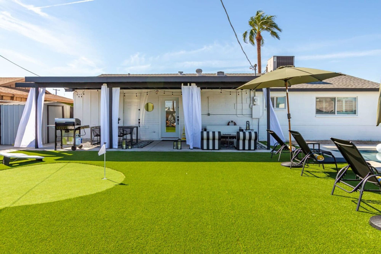 Room 3, The Fillmore Heated Pool 2 Masters Putt Grn, Maricopa