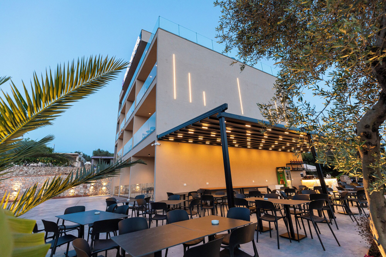 Food & Drinks 5, Diol Hotel, Sarandës