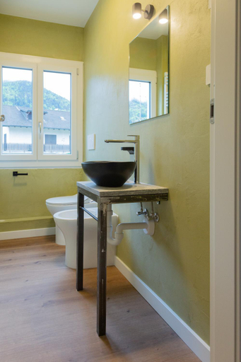 Bathroom 15
