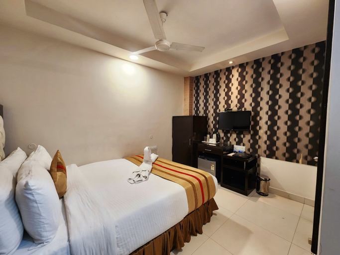 Bedroom 4, HOTEL HOUSEZ43, Kolkata