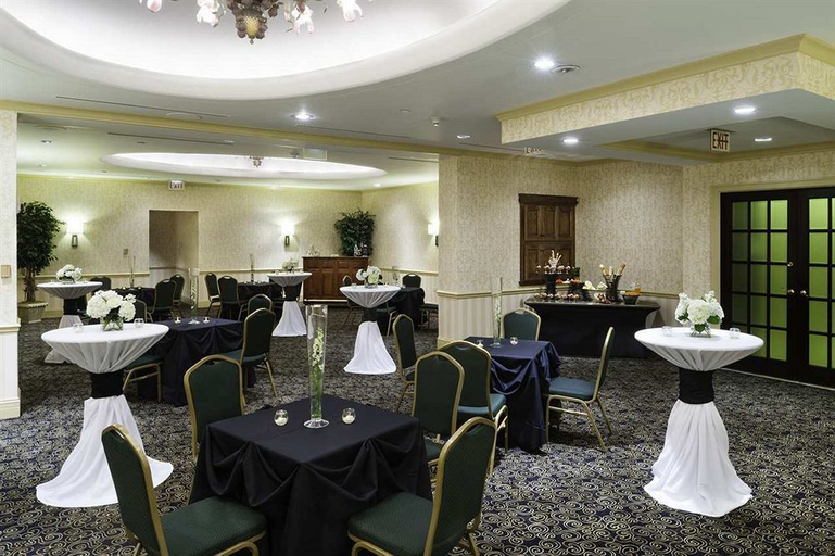 Food & Drinks, President Abraham Lincoln Springfield a DoubleTree by Hilton, Sangamon