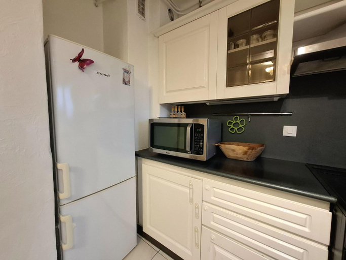 Others 5, Appartement F3 proche de la mer, Alpes-Maritimes