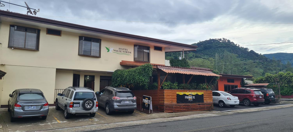 Others 5, Hotel Valle Verde, Dota