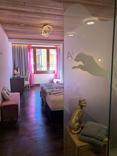 Bedroom 3, Hotel Panther'A, Zell am See