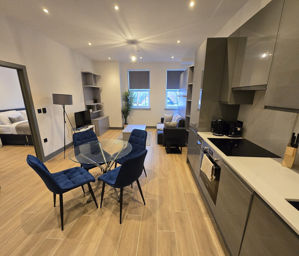 Others 5, Finchley Perfect 1-Bed - Work & Leisure, London