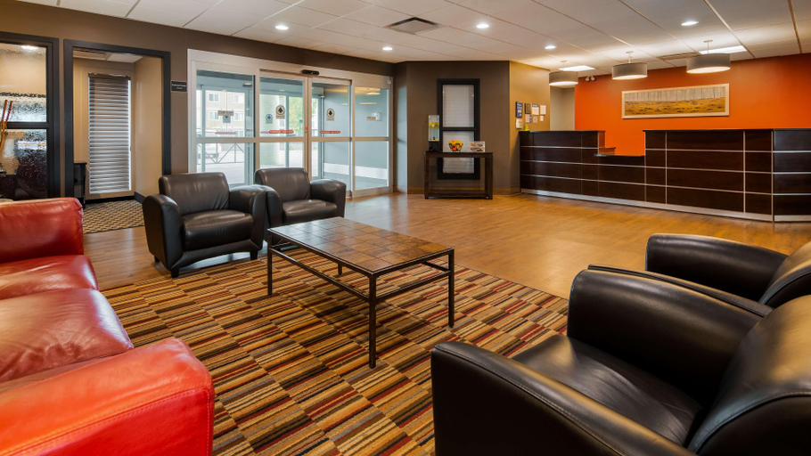Public Area 3, Best Western Blairmore, Division No. 11
