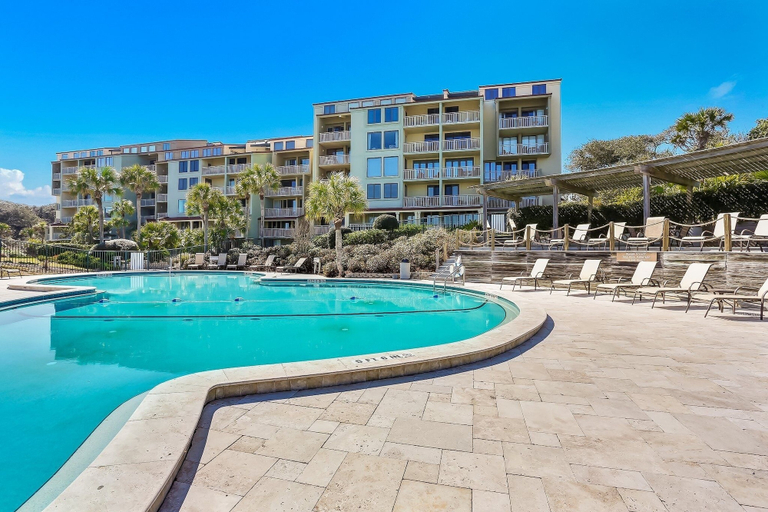 Sport & Beauty 5, 1386 Shipwatch Circ. 3 Bedroom Condo by RedAwning, Nassau