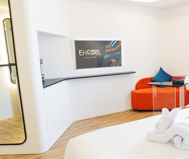 EXCOTEL Design Hotel Surabaya - Tap to explore photos