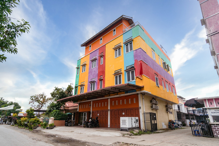Exterior & Views 2, RedDoorz @ Sentosa Jaya Helvetia, Medan