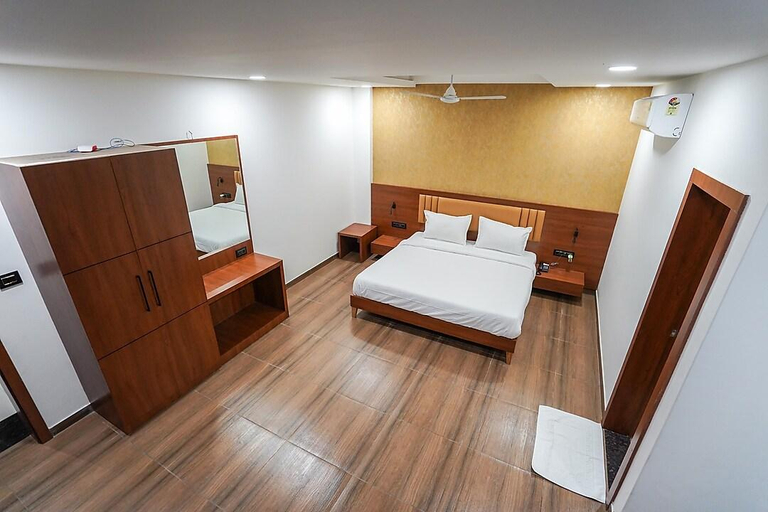Bedroom, Hotel The Devraj Palace, Kachchh