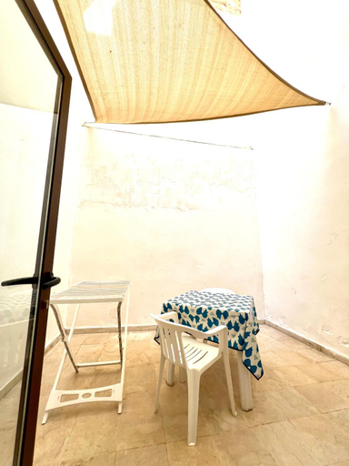 Others 5, Cortile Bassi 185, Trapani