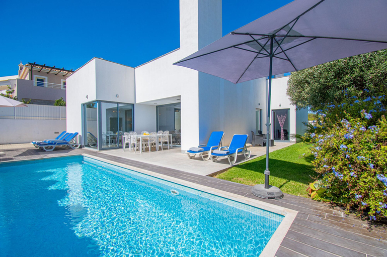 Room 3, Casa Madeira in Carvoeiro, Lagoa