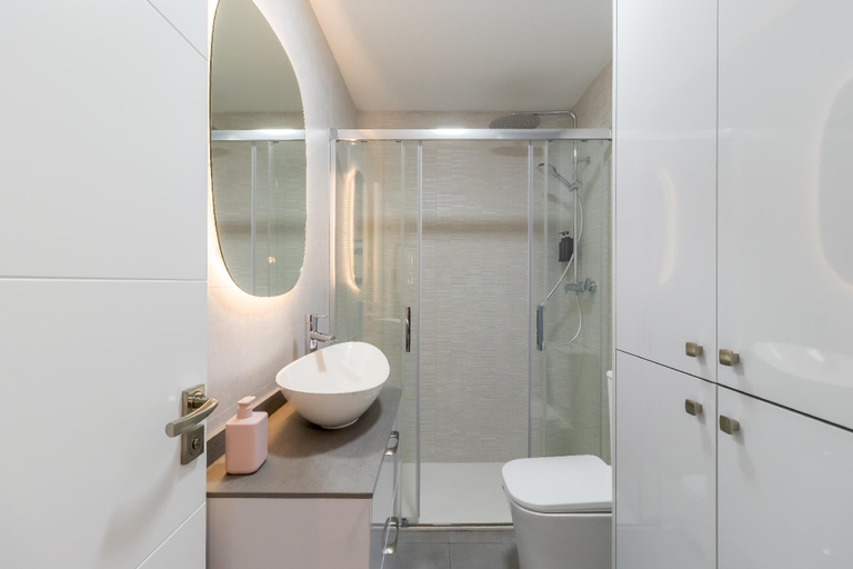 Bathroom, Raices Somo I, Cantabria
