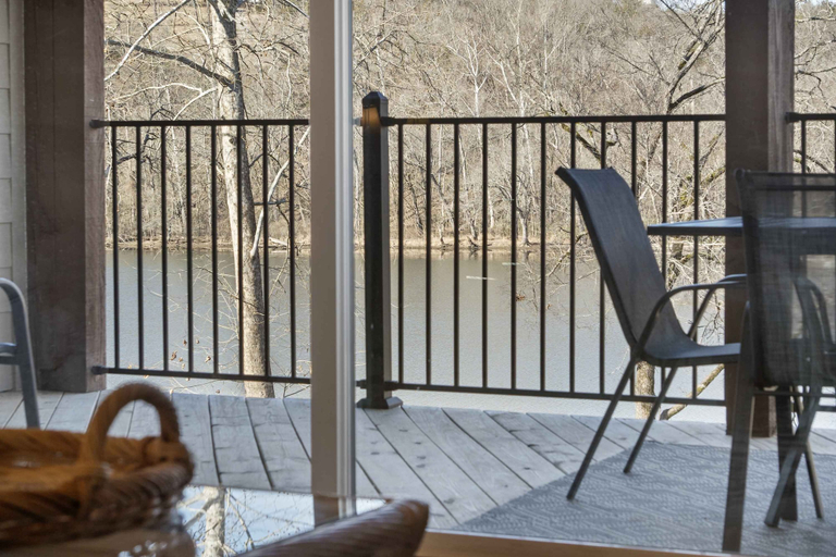 Others 5, Pleasant View on Taneycomo, Taney