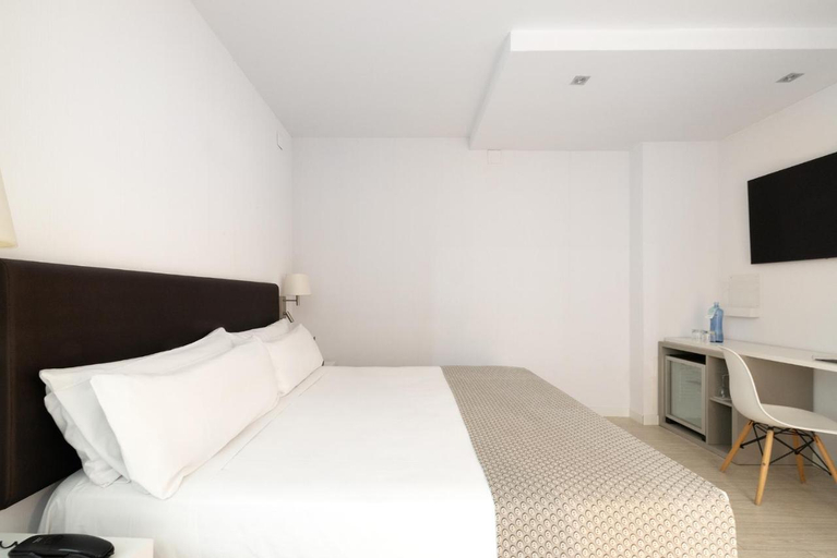 Bedroom 4, Catalonia Albeniz, Barcelona