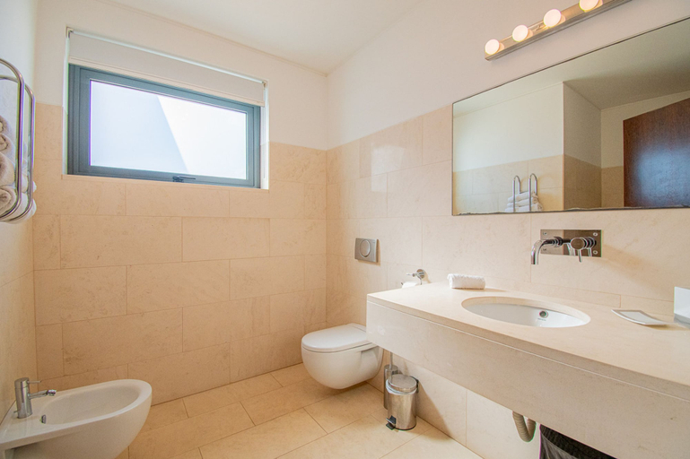 Room 4, Casa Madeira in Carvoeiro, Lagoa