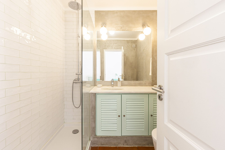 Room 2, Coastal Charm Chalet by Cadenzalux, Sintra