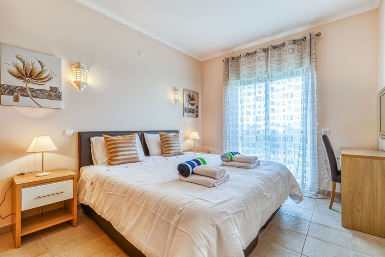 Room 2, 99b Aldeia Golfmar Superb 2-bedroom Apartment, Lagoa