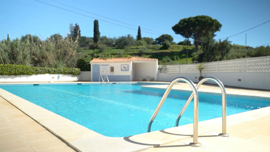 Room 3, Casa Covo Superb House Sea Views and Pool Grea, Lagoa