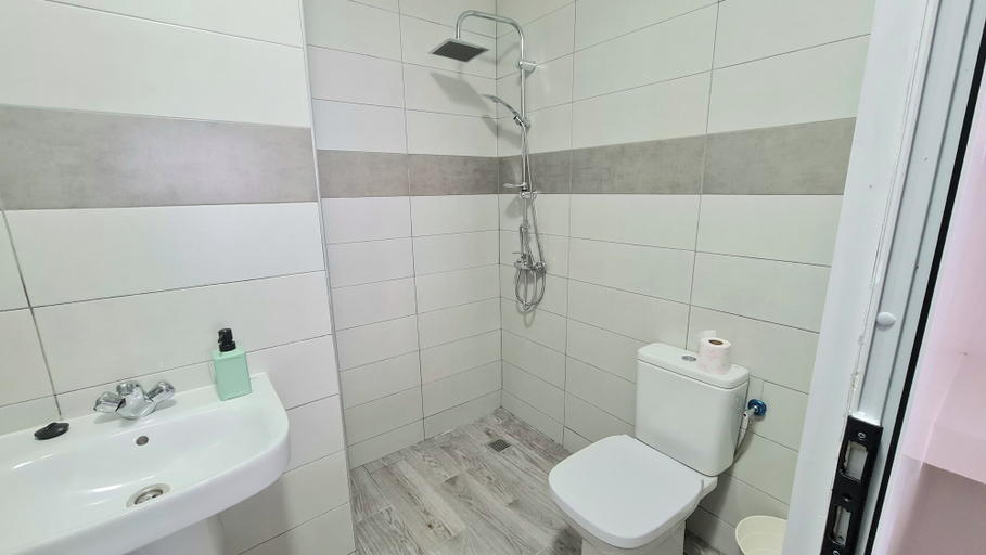 Bathroom 3, Aloha imsouane chambres, Agadir-Ida ou Tanane