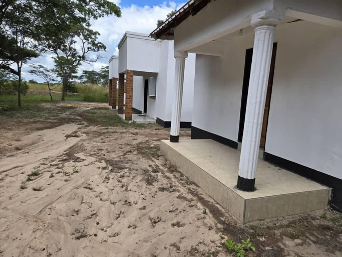 Exterior & Views 2, Kaswanga Farm Holiday Home, Chibombo