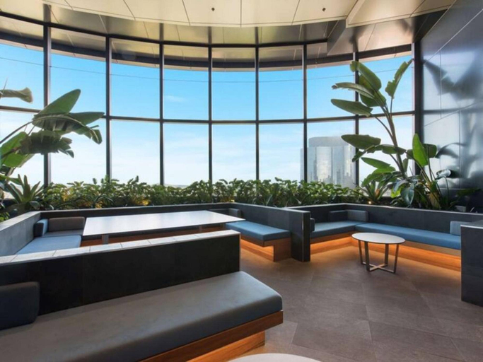Others 5, 2BR Luxury Skytower CBD Pool Gym Netflix, Brisbane