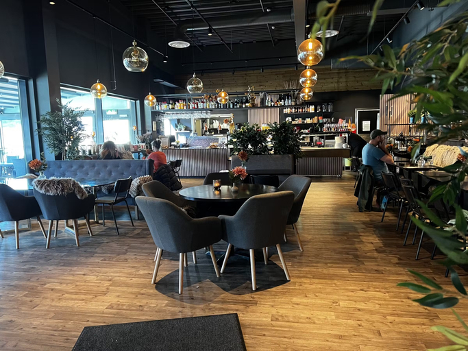 Food & Drinks 5, Frich's Ekspress Hotel Åndalsnes, Rauma