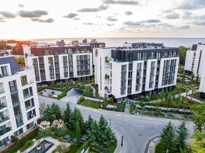 Others 5, Sea flats with pool in Azur Residence, Varna