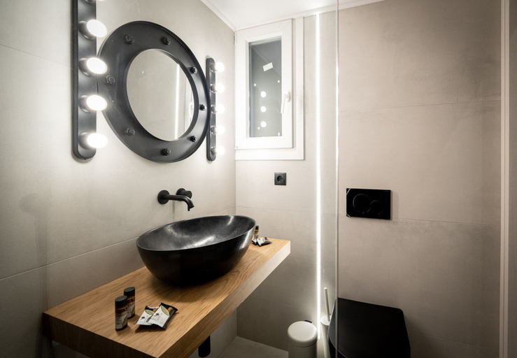 Room 5, LIV - Comfortable Designer Apt in Lycabettus, Attica