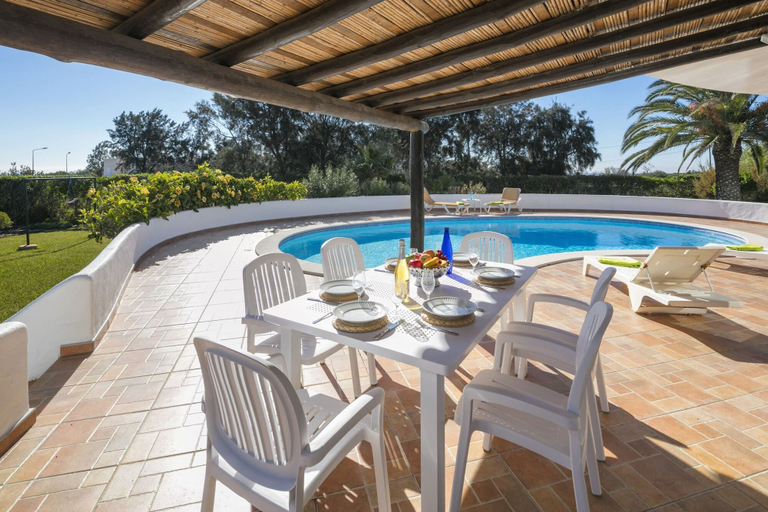 Room 5, Casa Ryder Casa Ryder Short Walk From Marinha b, Lagoa