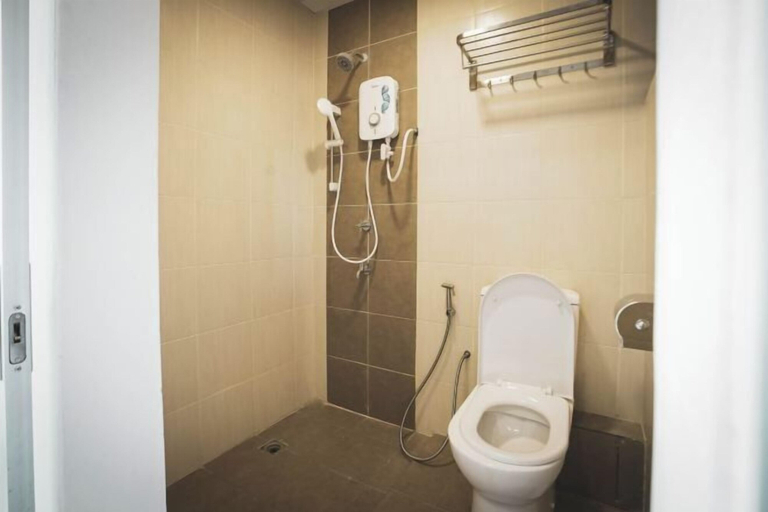 Bathroom 9